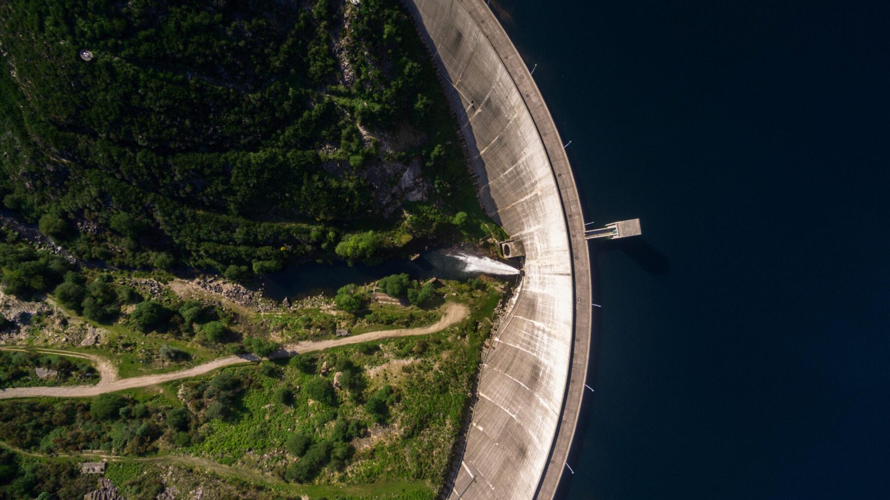 Dam monitoring